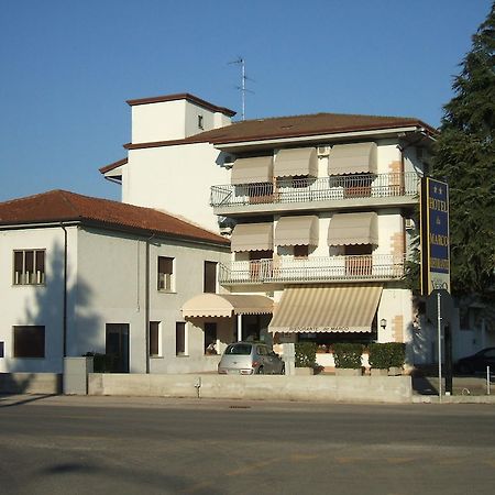 Hotel Ristorante Da Gianni Bovolone Eksteriør bilde